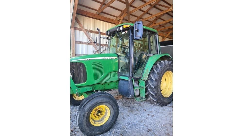 John Deere 6320 Traktory