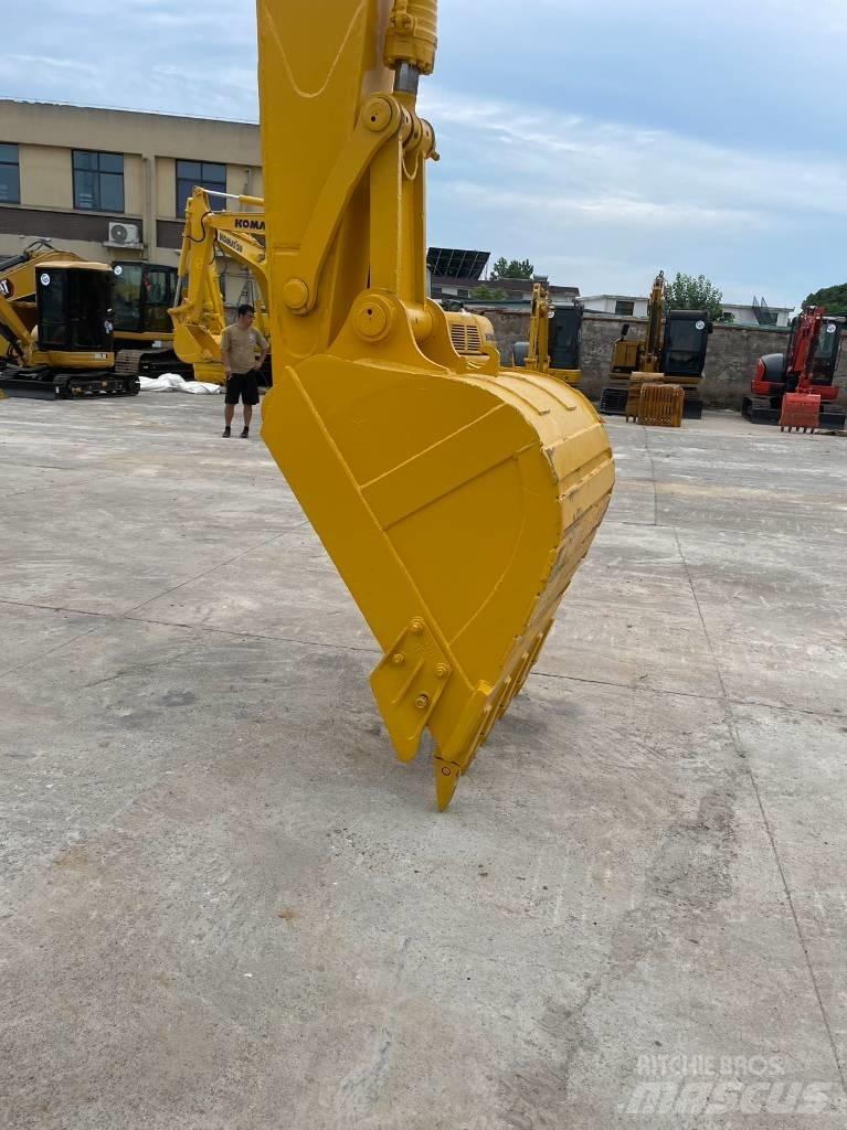 Komatsu pc220-7 Pásové rýpadlá