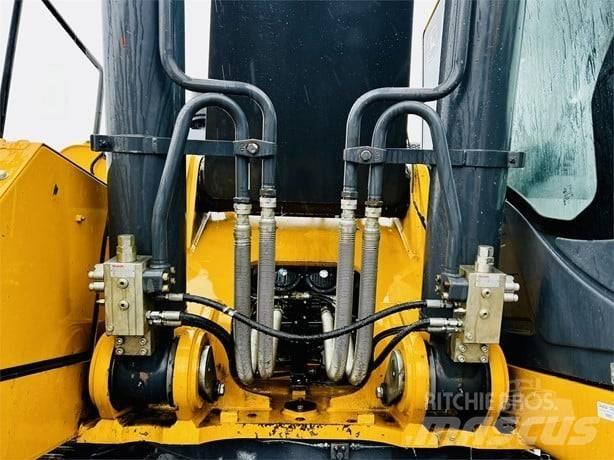 DEERE 470G LC Pásové rýpadlá