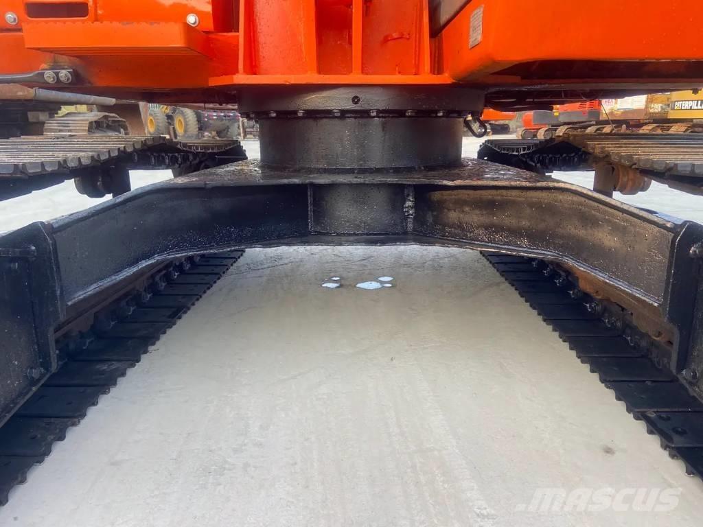 Hitachi EX60 Pásové rýpadlá