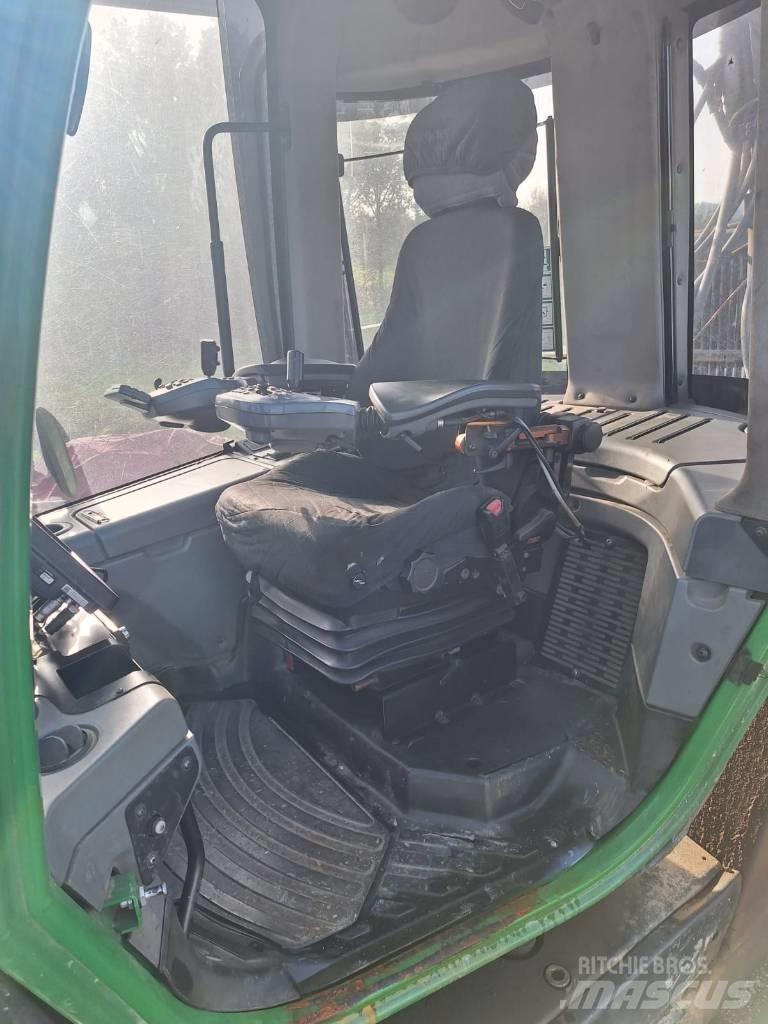 John Deere 1010 E Lesné traktory