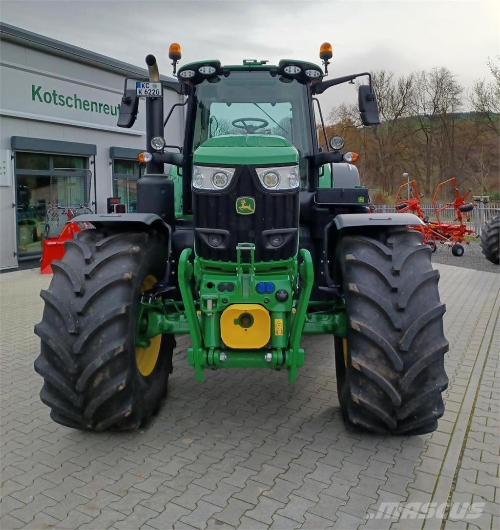 John Deere 6M 220 Traktory