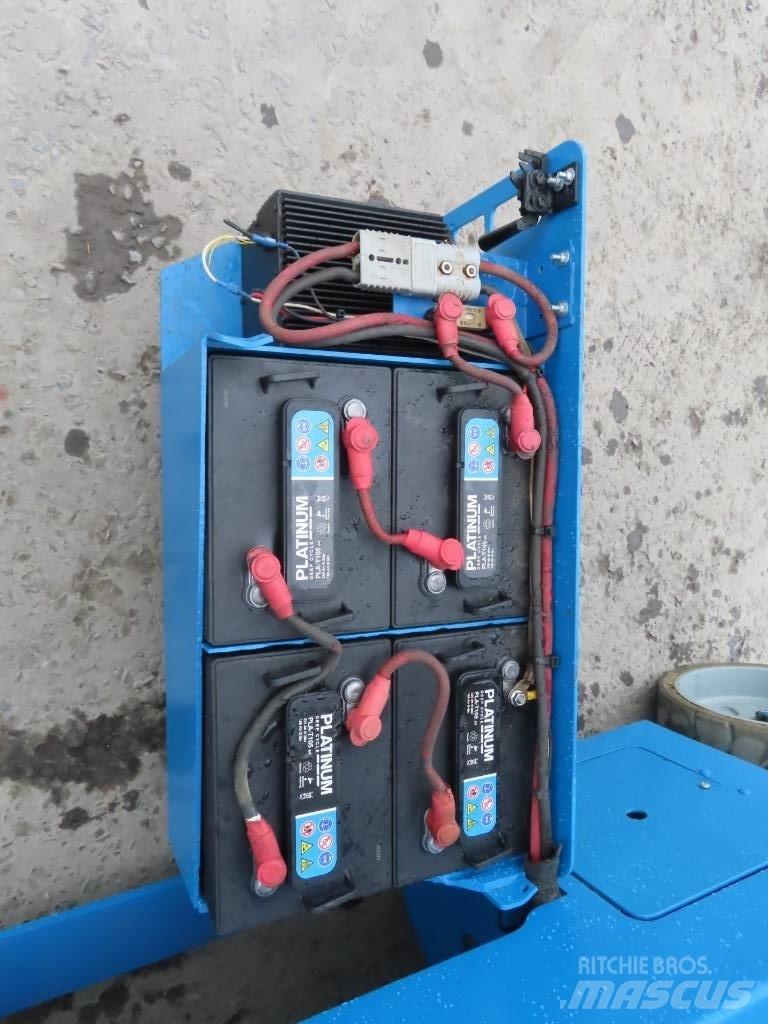 Genie GS 3246 Nožnicové zdvíhacie plošiny
