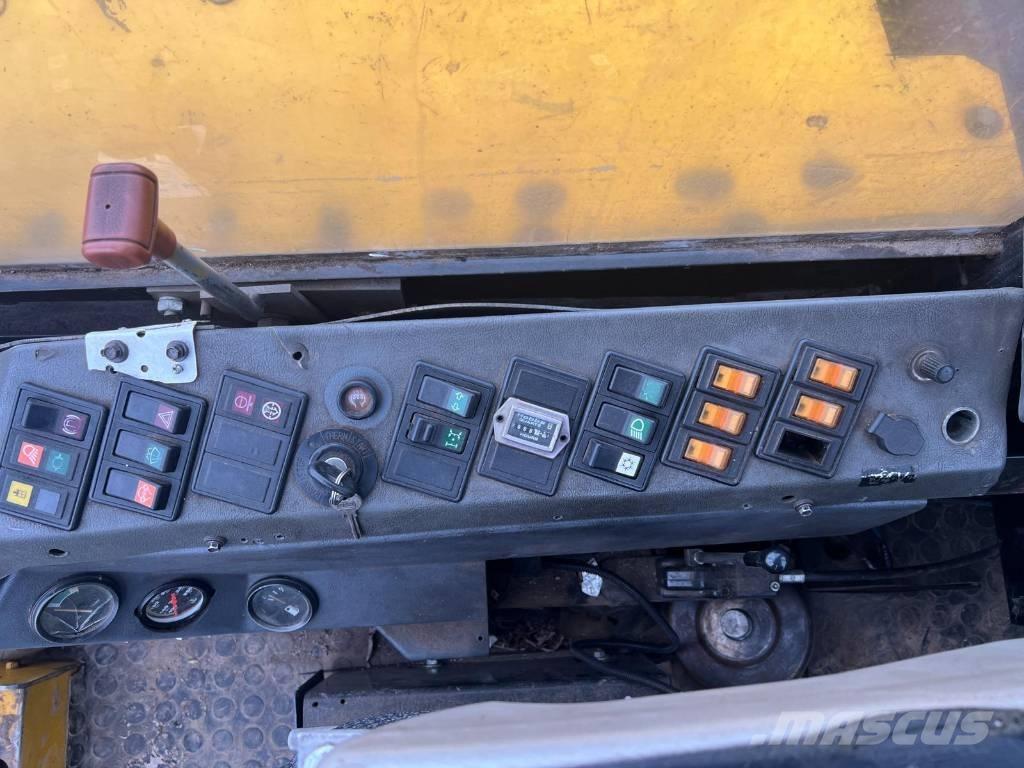 Yanmar C 60 R Pásové sklápače