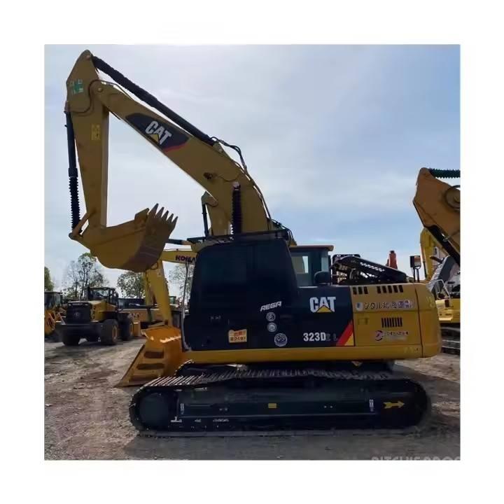 CAT 323 D2L Pásové rýpadlá