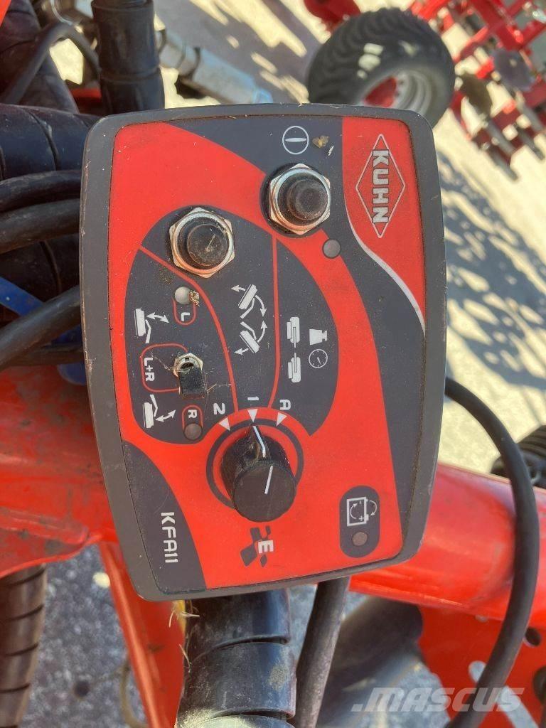Kuhn GMD 10030 Žacie stroje