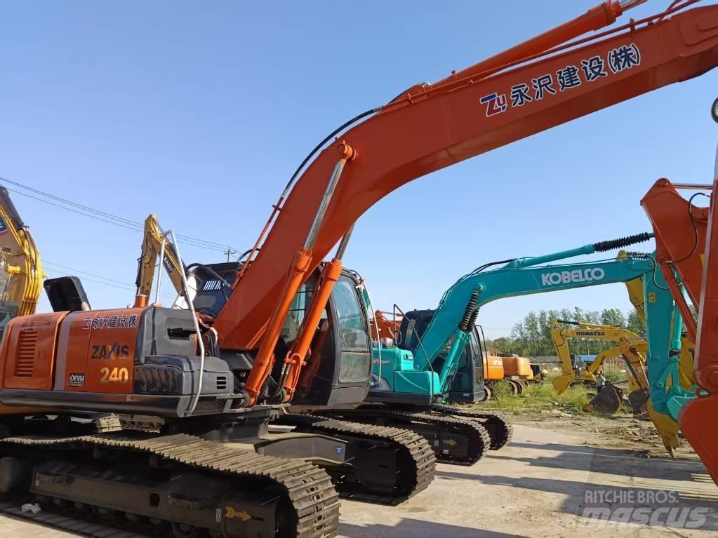 Hitachi ZX 240 Pásové rýpadlá