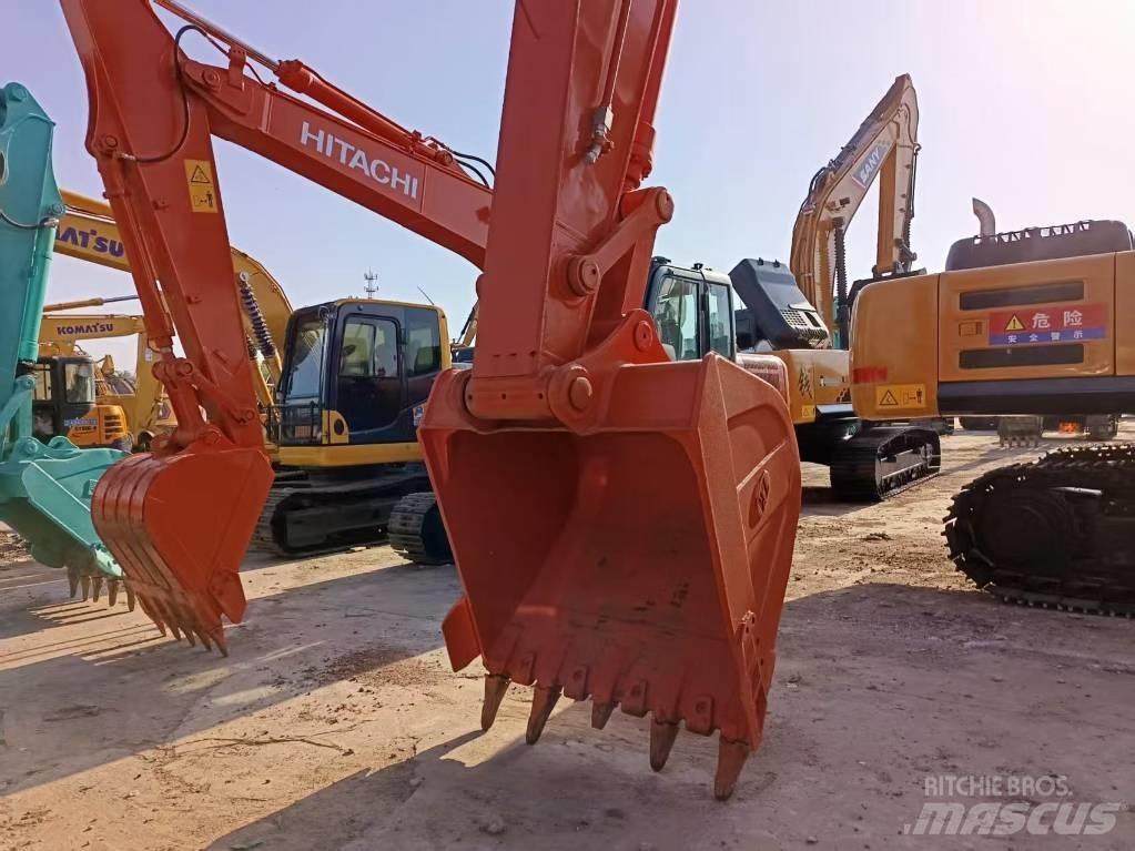 Hitachi ZX 240 Pásové rýpadlá