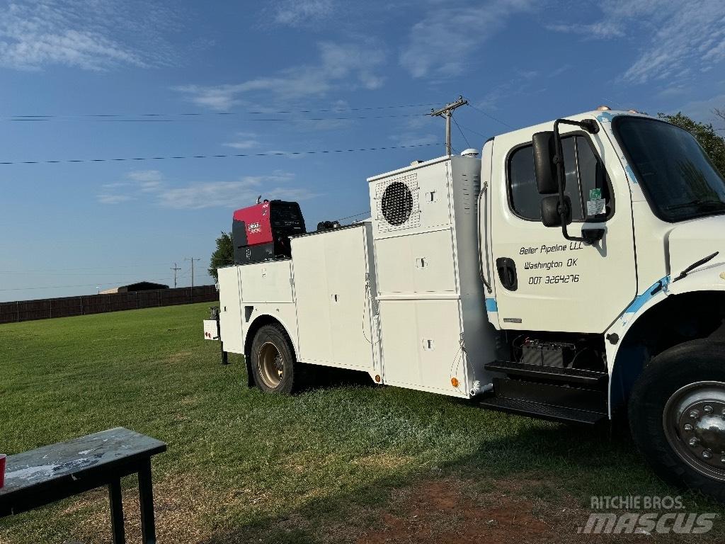 Freightliner M2 106 Komunálne / Multi-úžitkové vozidlá