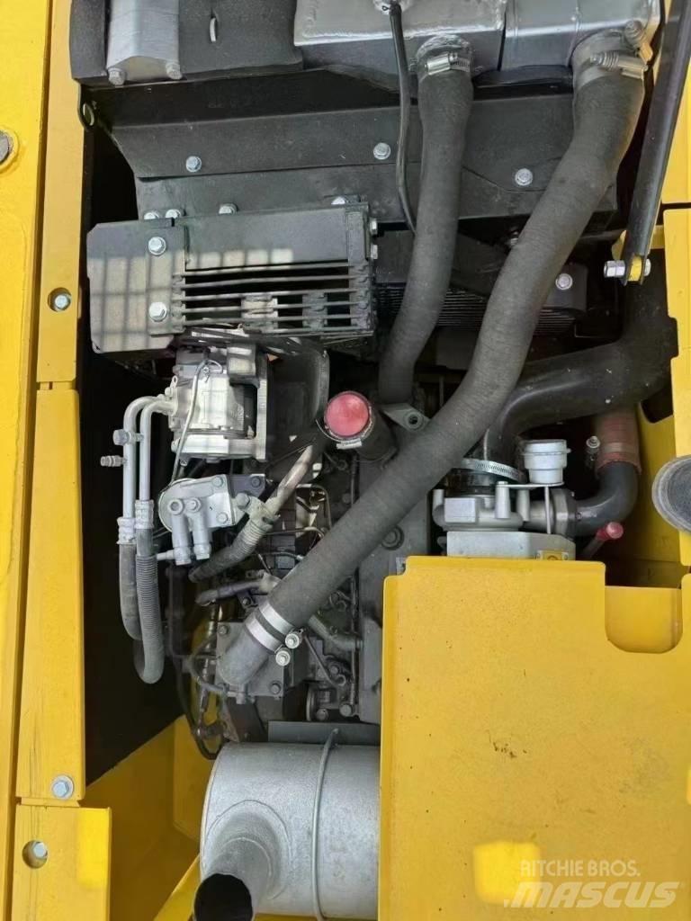 Komatsu PC 130 Pásové rýpadlá