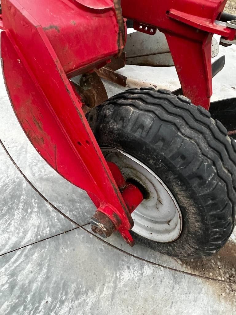 Agrolux XRT 41075 AX Dvojstranné pluhy