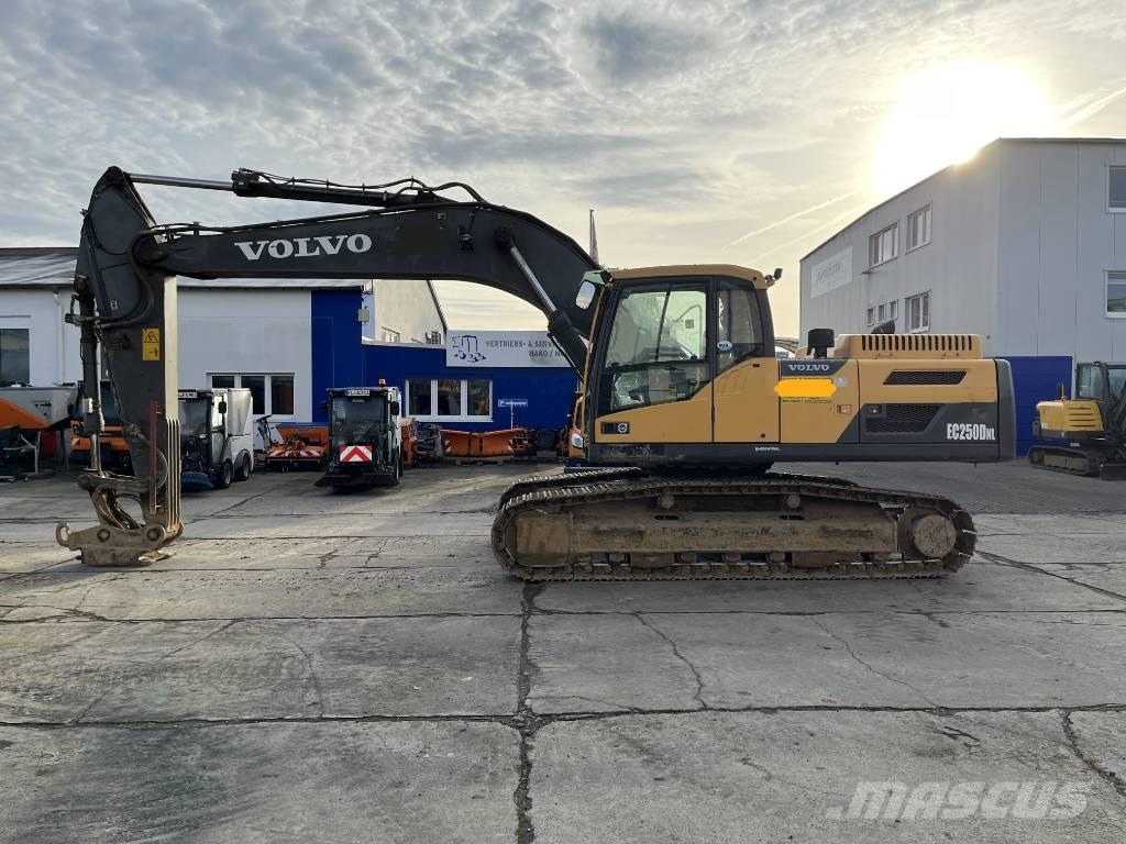 Volvo EC 250 D N L Pásové rýpadlá