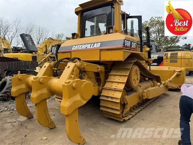 CAT D 8 R Pásové dozéry