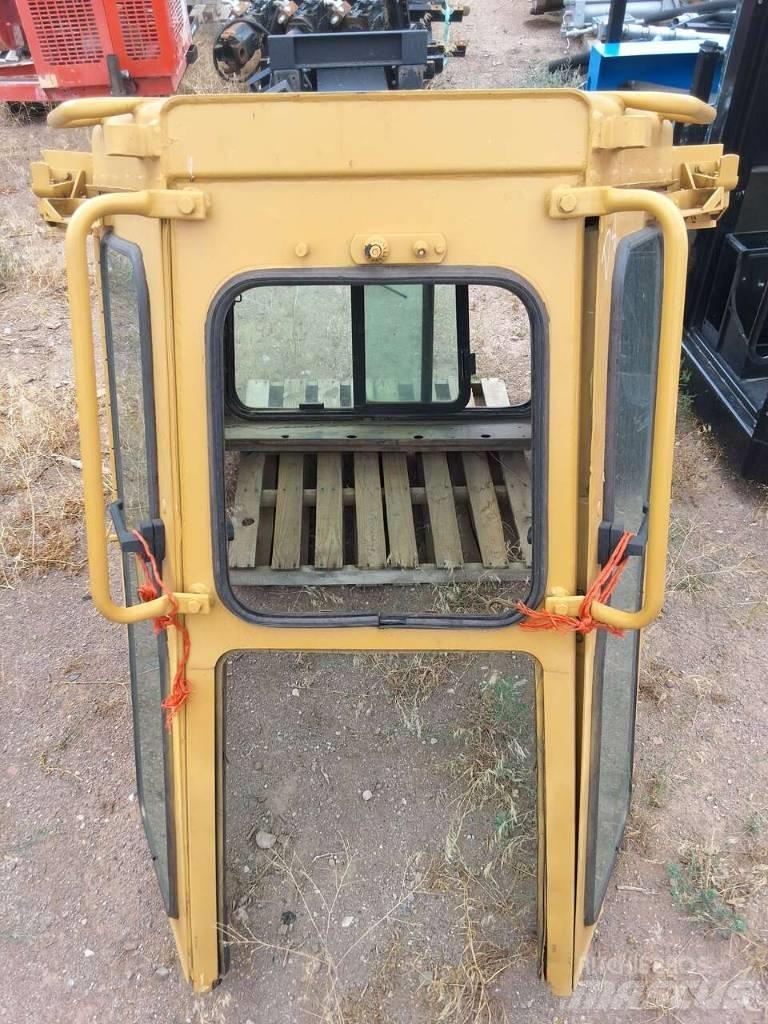 CAT D 8 R Pásové dozéry