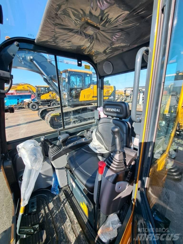 Hyundai R18-9AK Mini rýpadlá < 7t