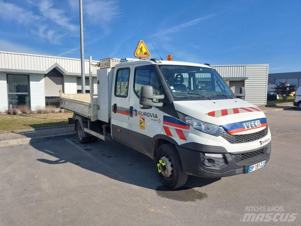 Iveco 70C15D Nakladacia/sklápacia bočnica