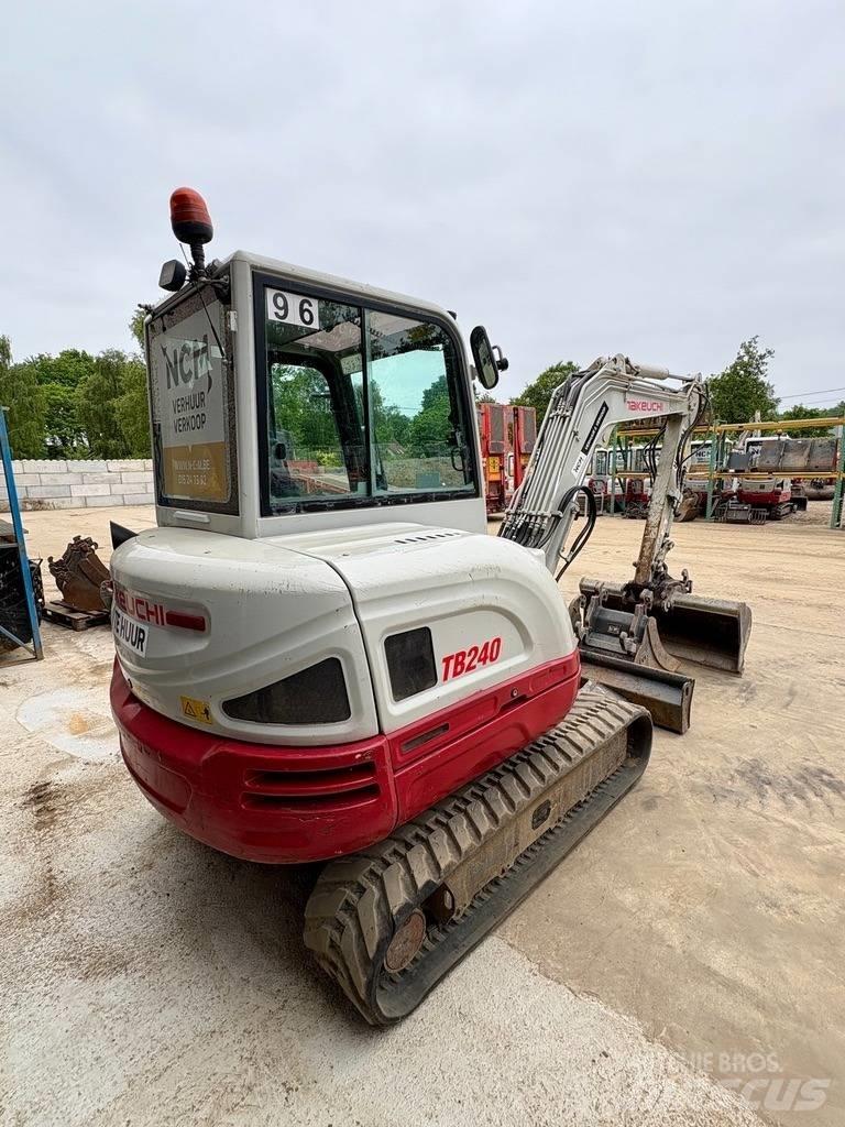 Takeuchi TB 240 Mini rýpadlá < 7t