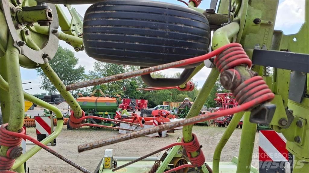 CLAAS Volto 900 Obracače a zhrabovače sena