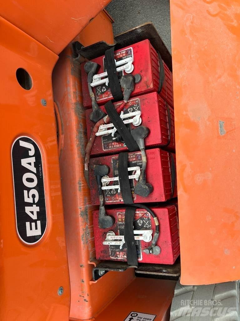 JLG E 450 AJ Kĺbové plošiny