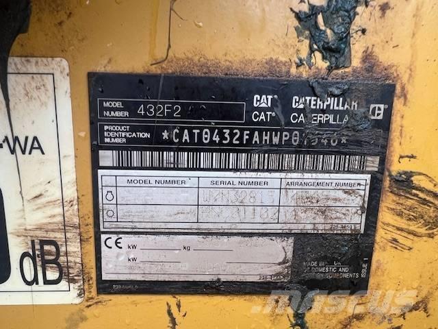 CAT 432 F Rýpadlo-nakladače