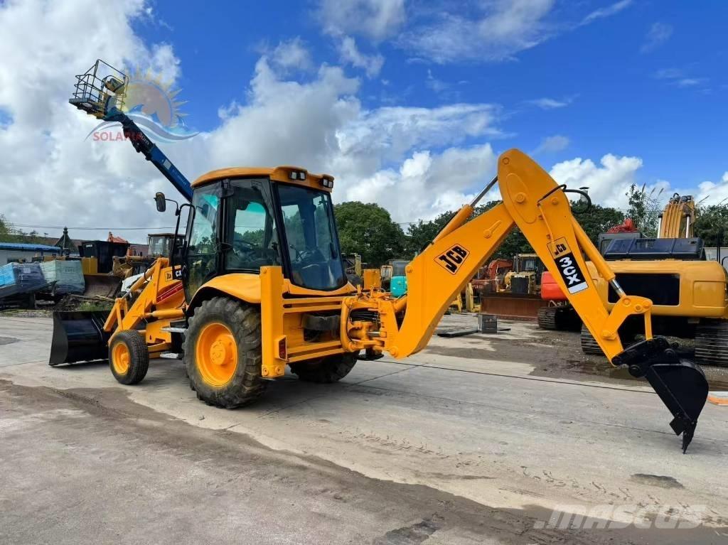 JCB 3CX Rýpadlo-nakladače