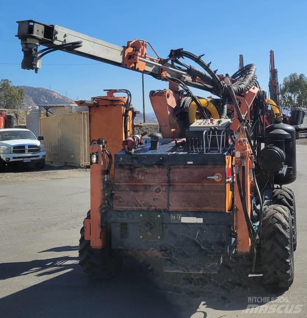 Sandvik DC 300 Povrchové vrtné súpravy