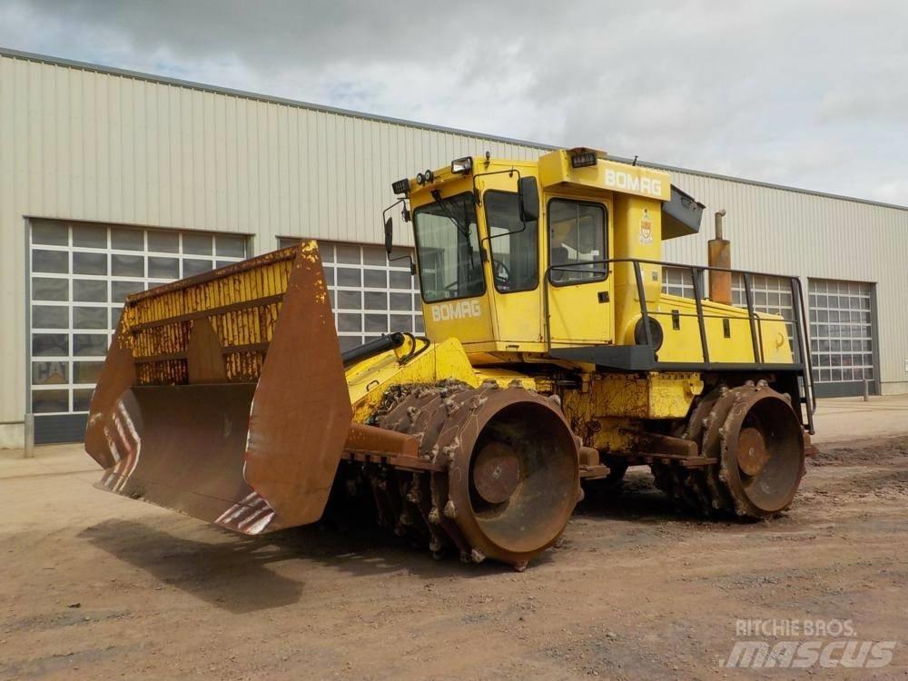 Bomag BC 671 RB Skládkové kompaktory