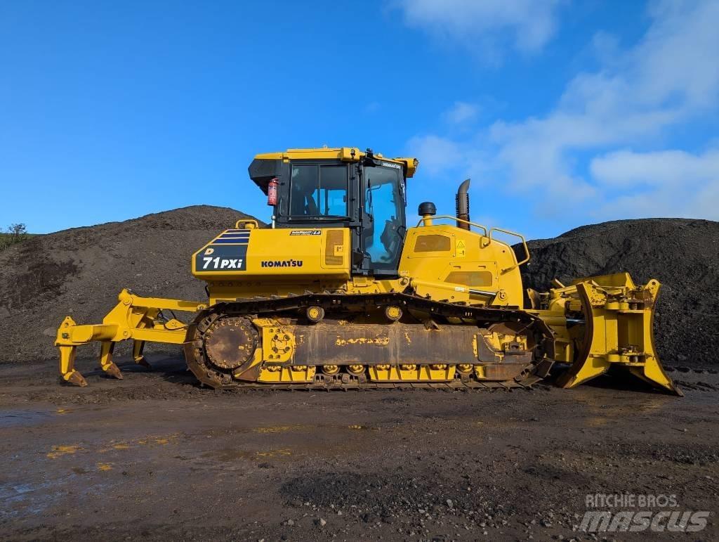 Komatsu D71PXi-24 Pásové dozéry