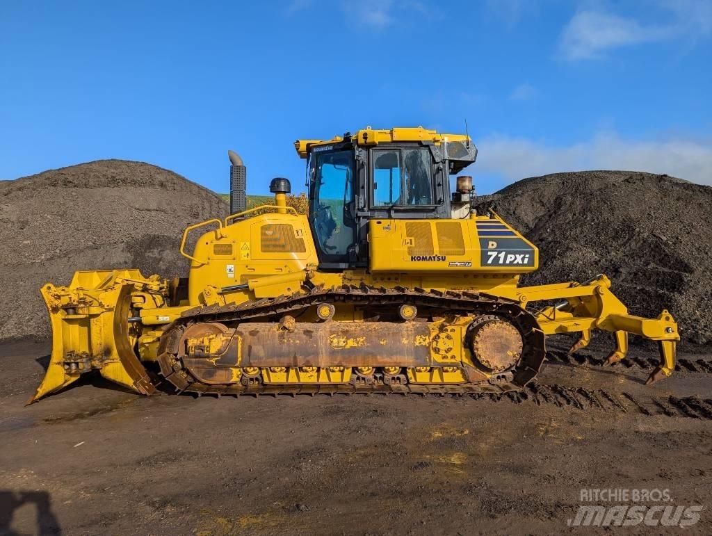 Komatsu D71PXi-24 Pásové dozéry