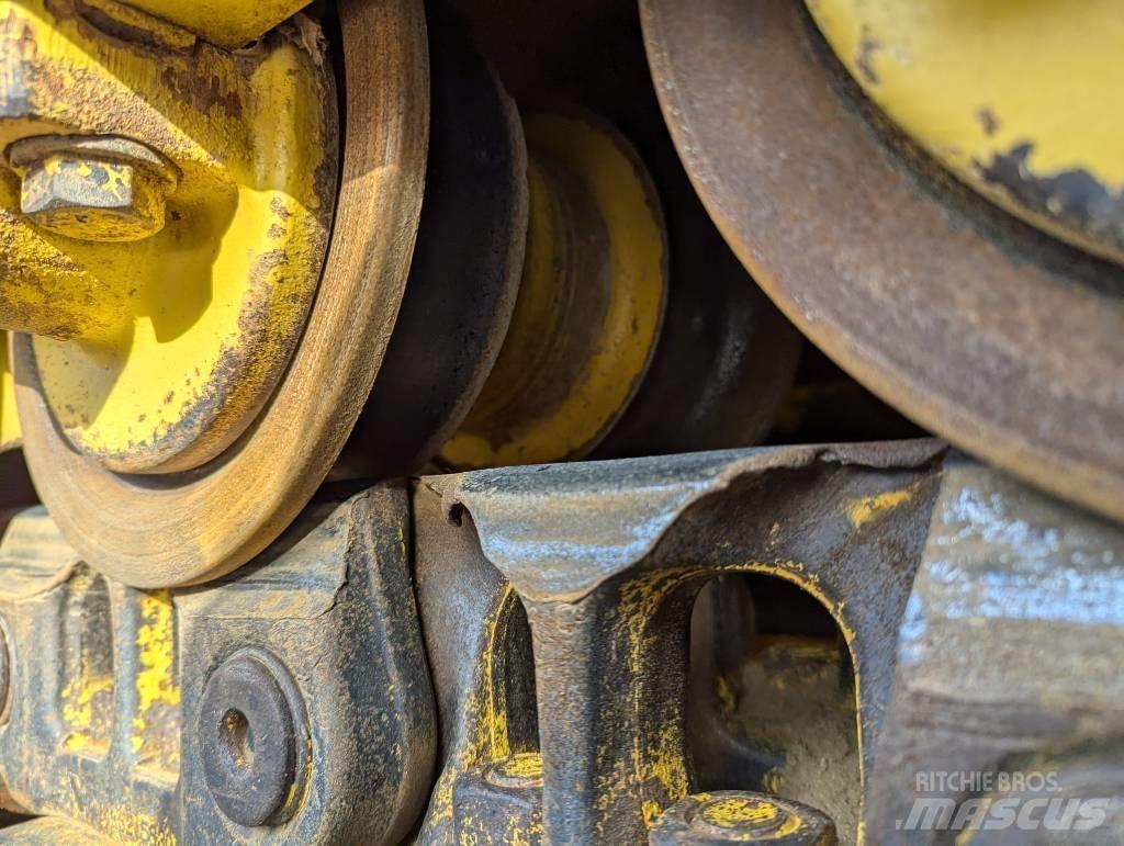 Komatsu D71PXi-24 Pásové dozéry