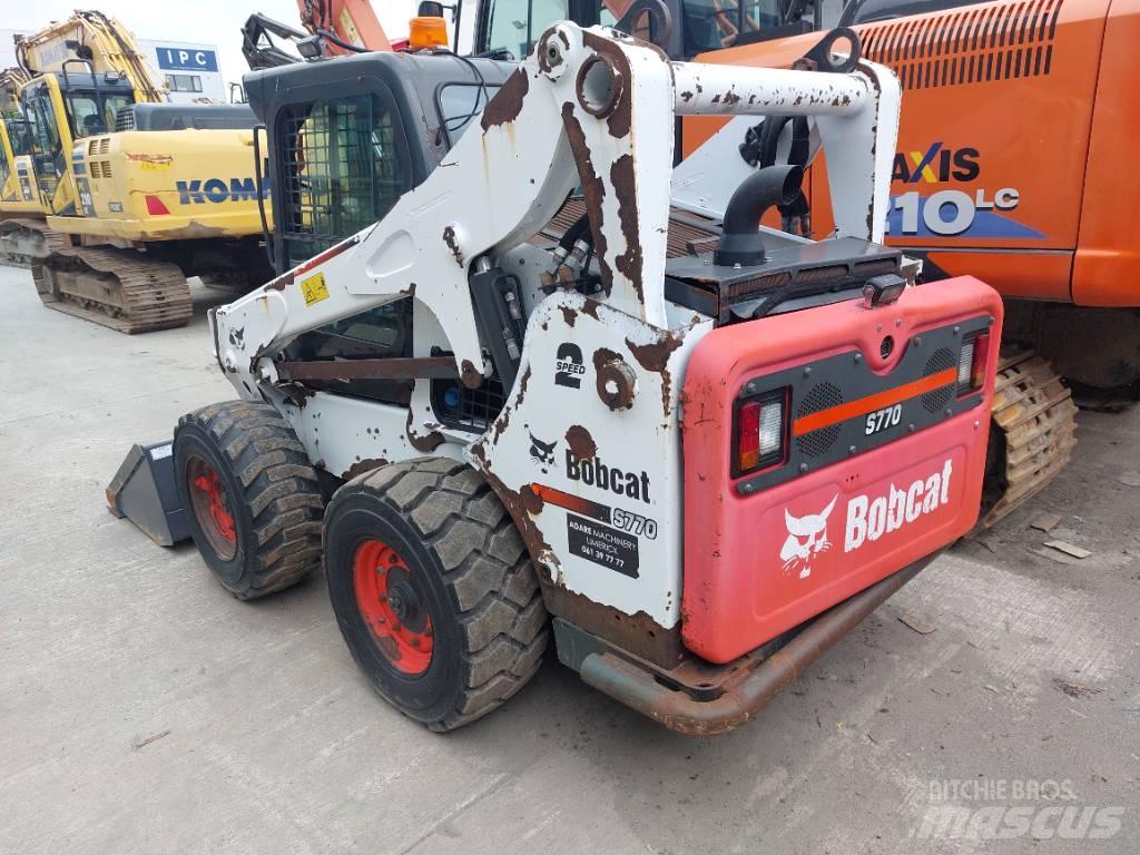 Bobcat 377 Šmykom riadené nakladače