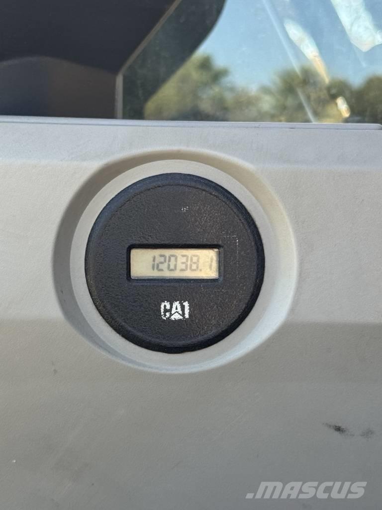 CAT 324 EL Pásové rýpadlá