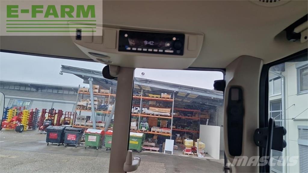 John Deere 6195M Traktory