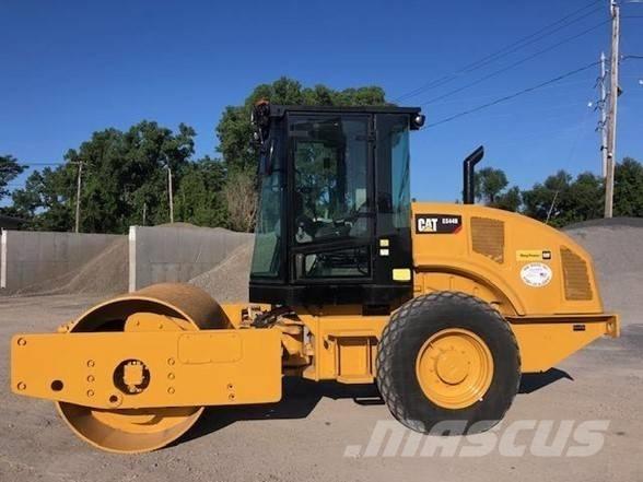 CAT CS44B Pneumatikové valce