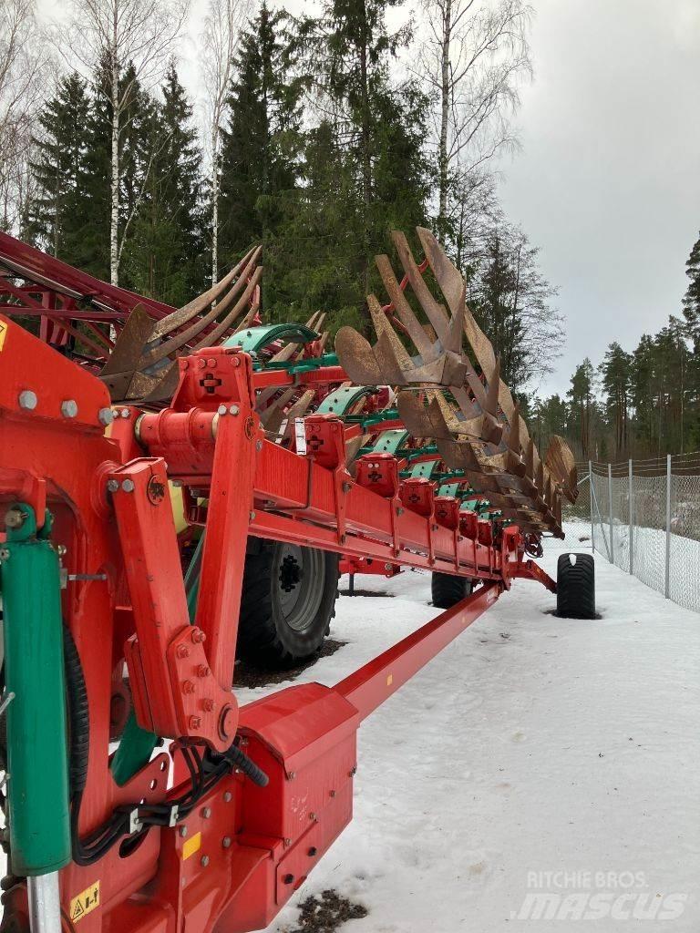 Kverneland PW100 Dvojstranné pluhy