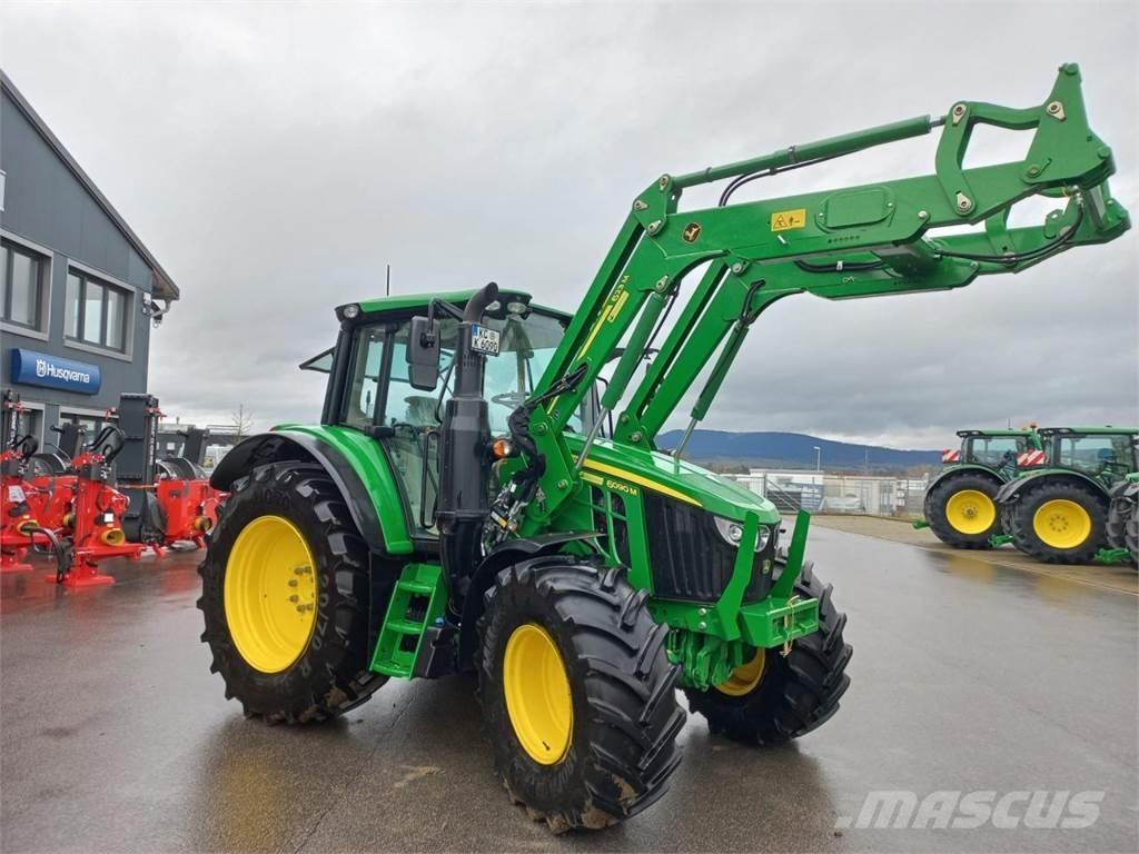 John Deere 6090M Traktory