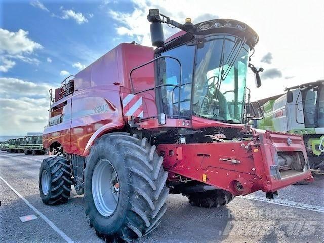 Case IH AF 8240 Kombinované zberacie stroje