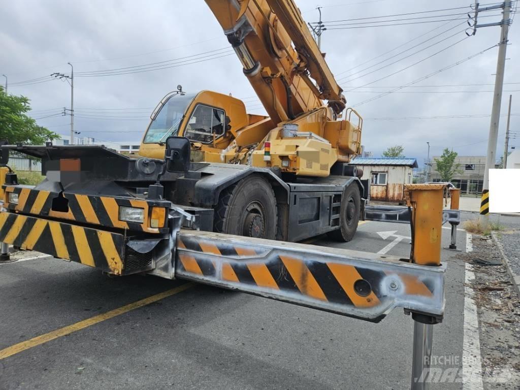Kobelco RK 450-2 Žeriavy pre ťažký terén