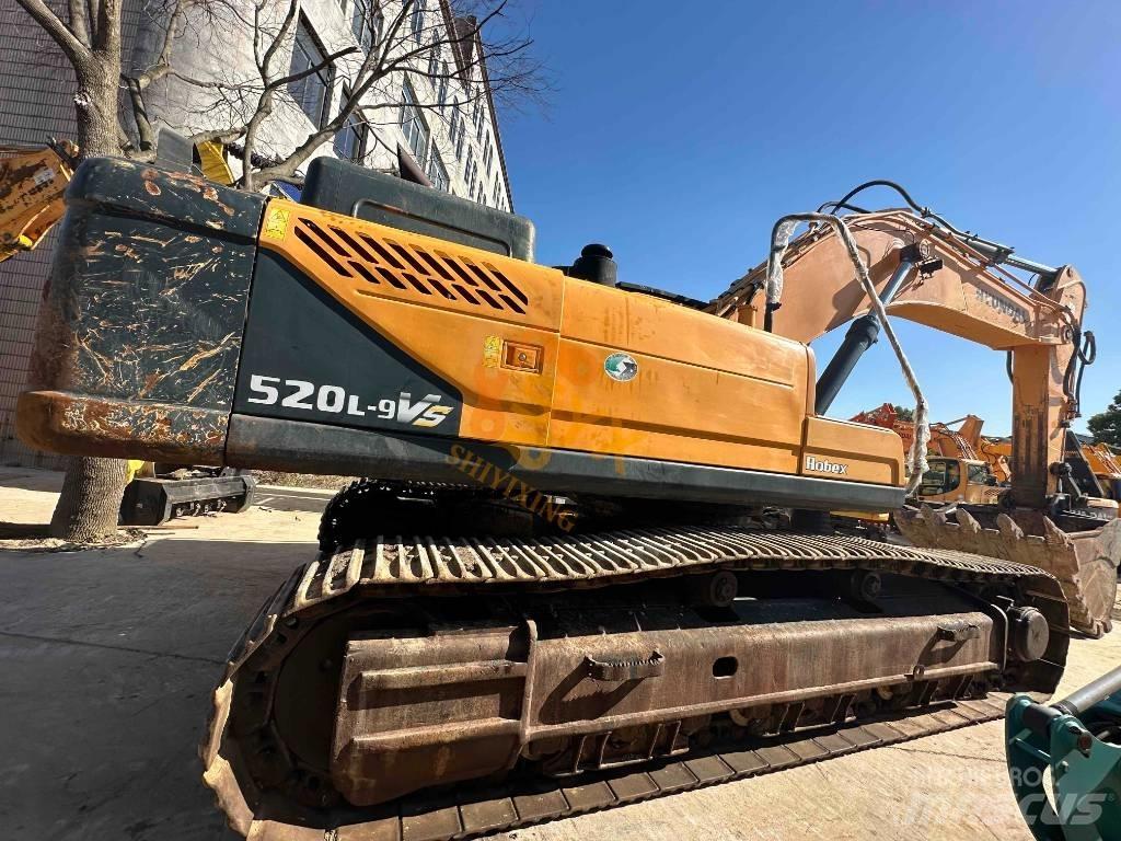 Hyundai Robex 520 VS Pásové rýpadlá