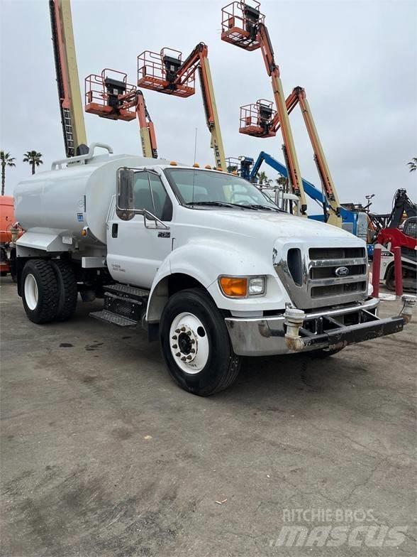 Ford F750 Cisternové nákladné vozidlá