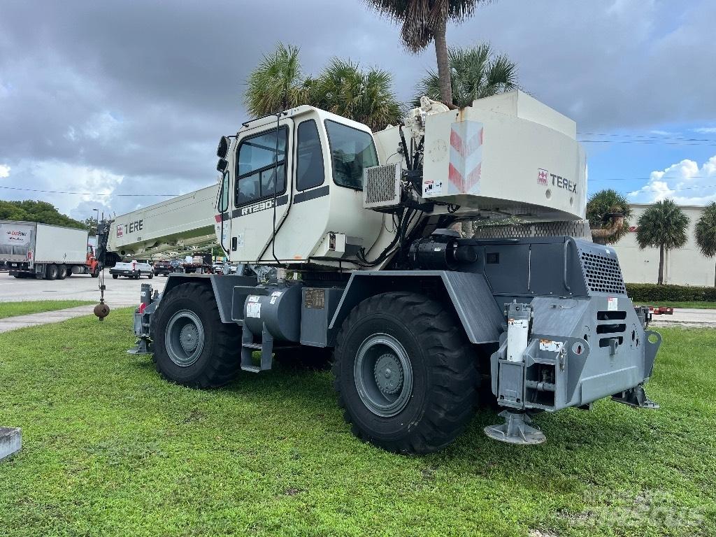Terex RT 230-1 Žeriavy pre ťažký terén