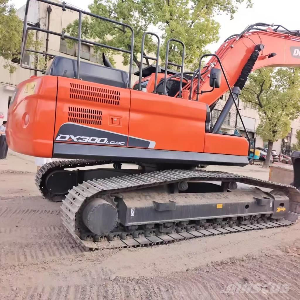 Doosan DX 300 LC Pásové rýpadlá
