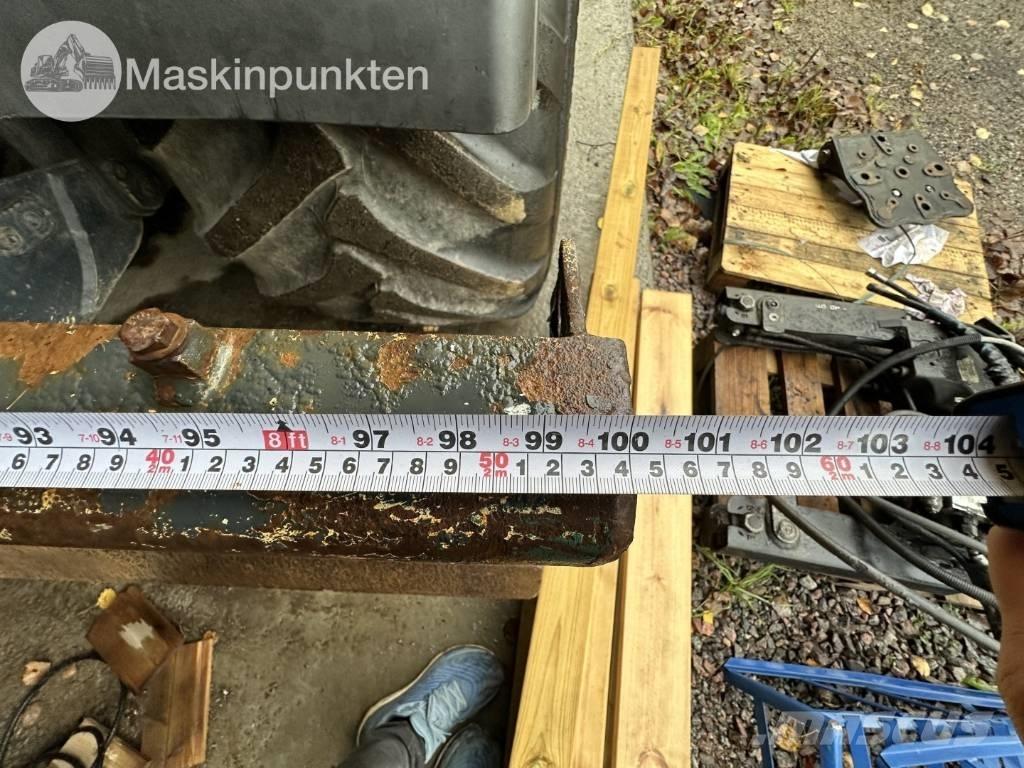 Komatsu PW 148-8 Kolesové rýpadlá