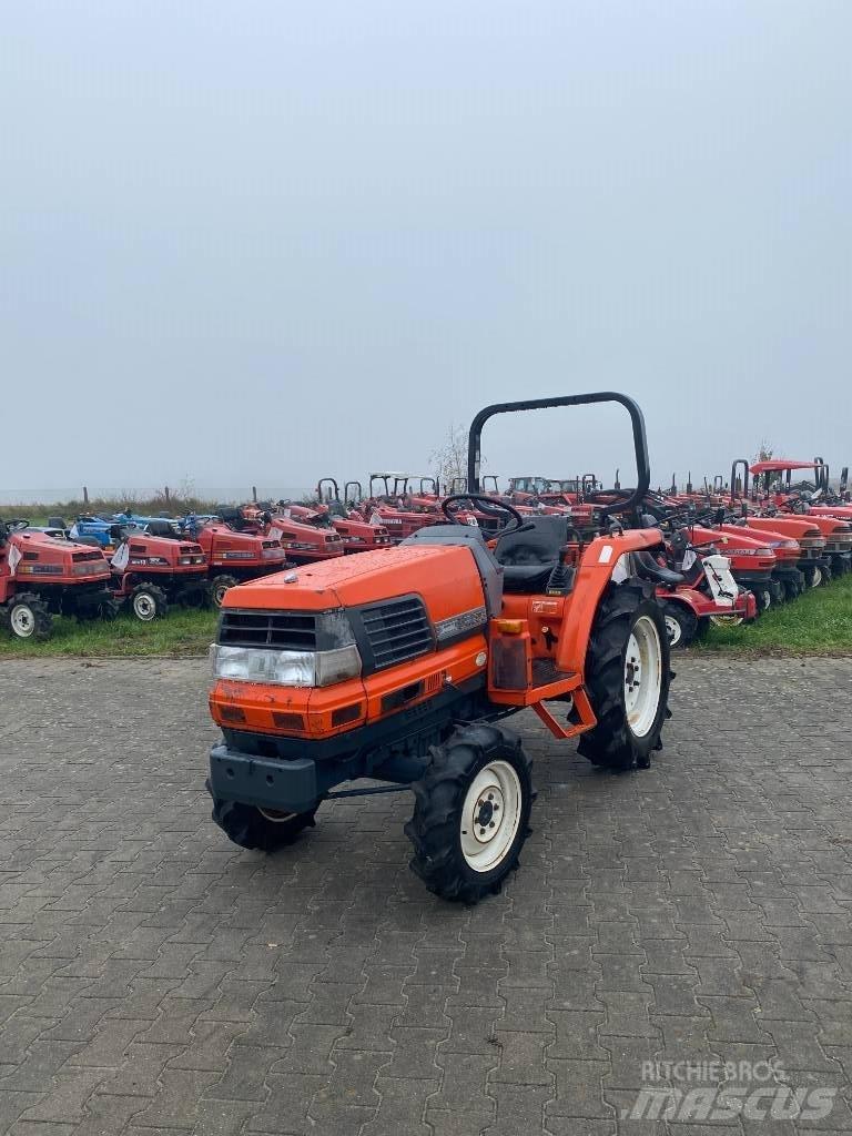 Kubota GL 220 Kompaktné traktory
