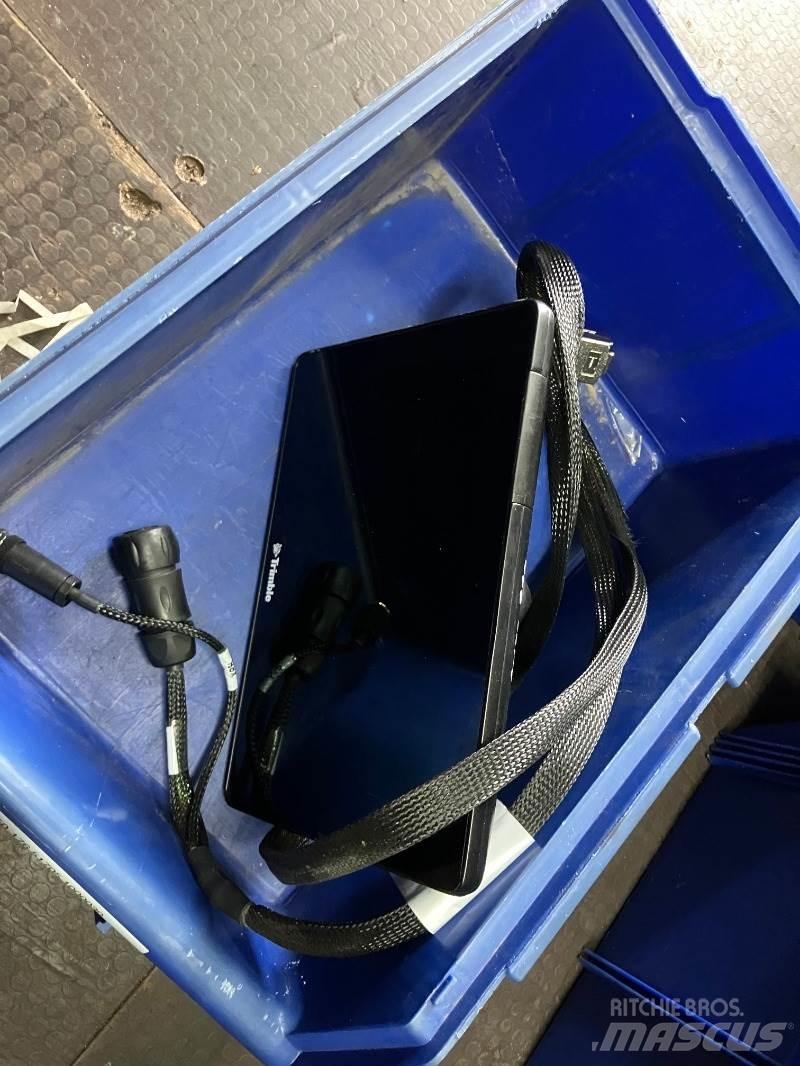 Trimble GFX 750 Ďalšie príslušenstvo traktorov