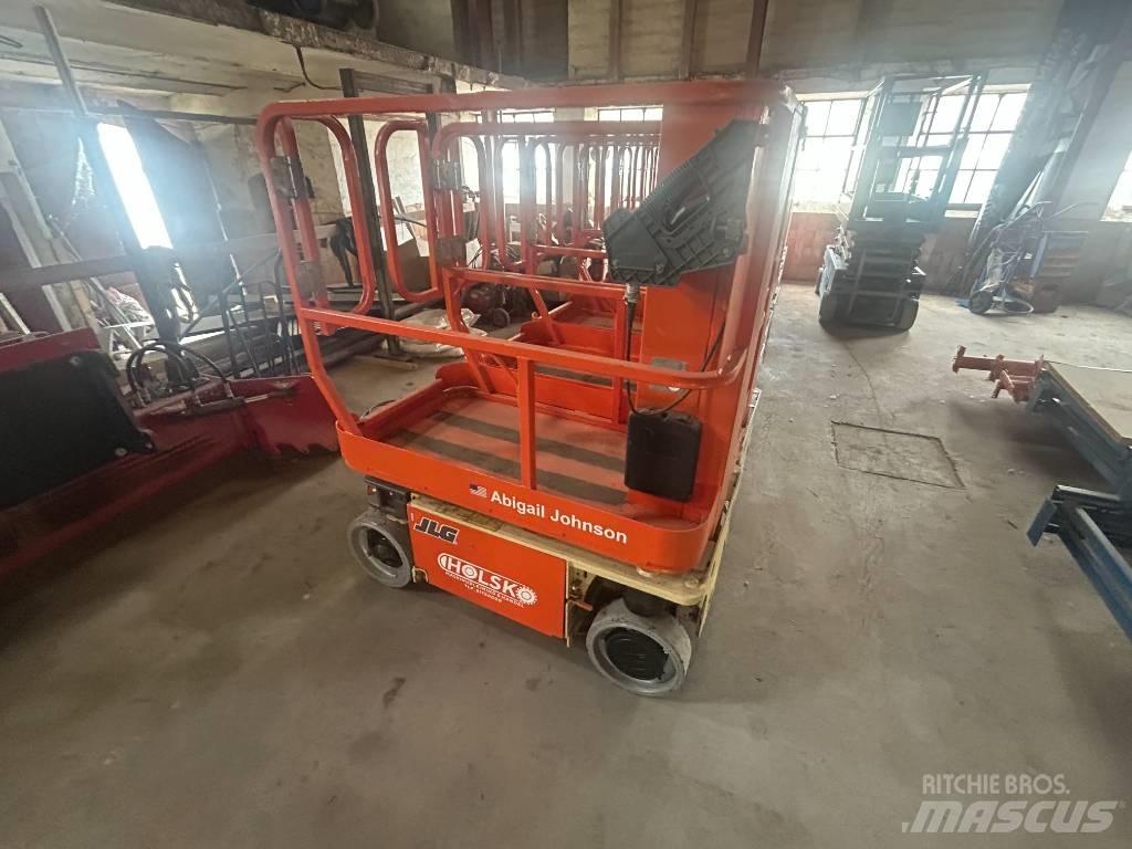 JLG 1230 ES Vertikálne stĺpové výťahy