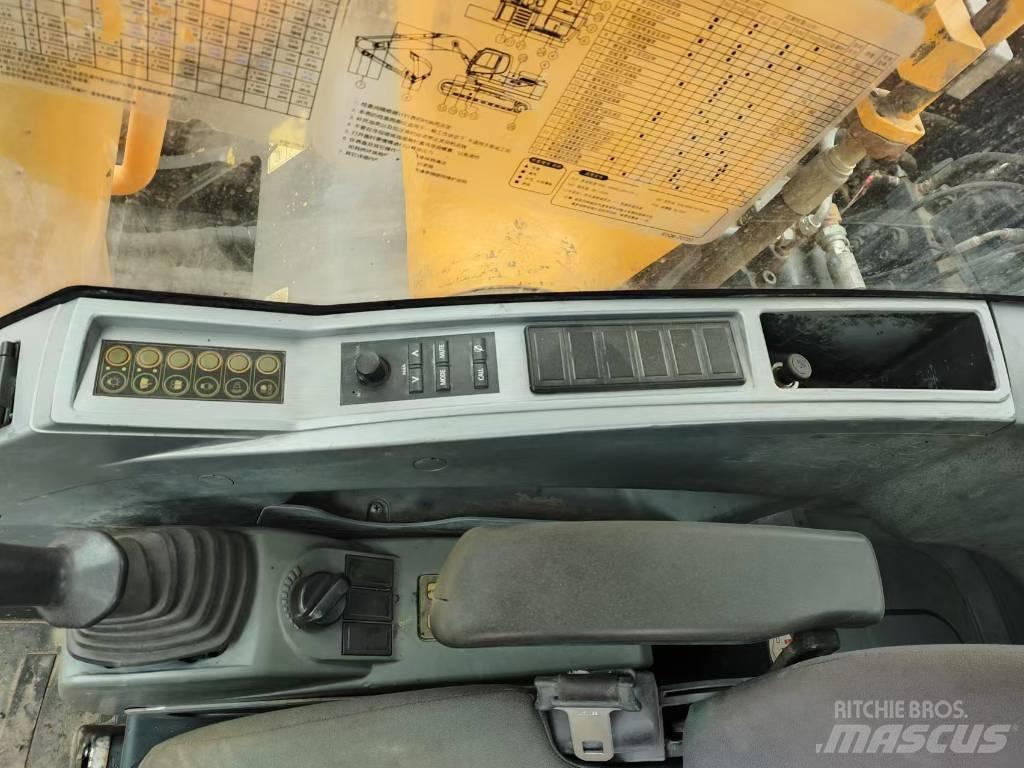 Hyundai R220LC-9S Pásové rýpadlá