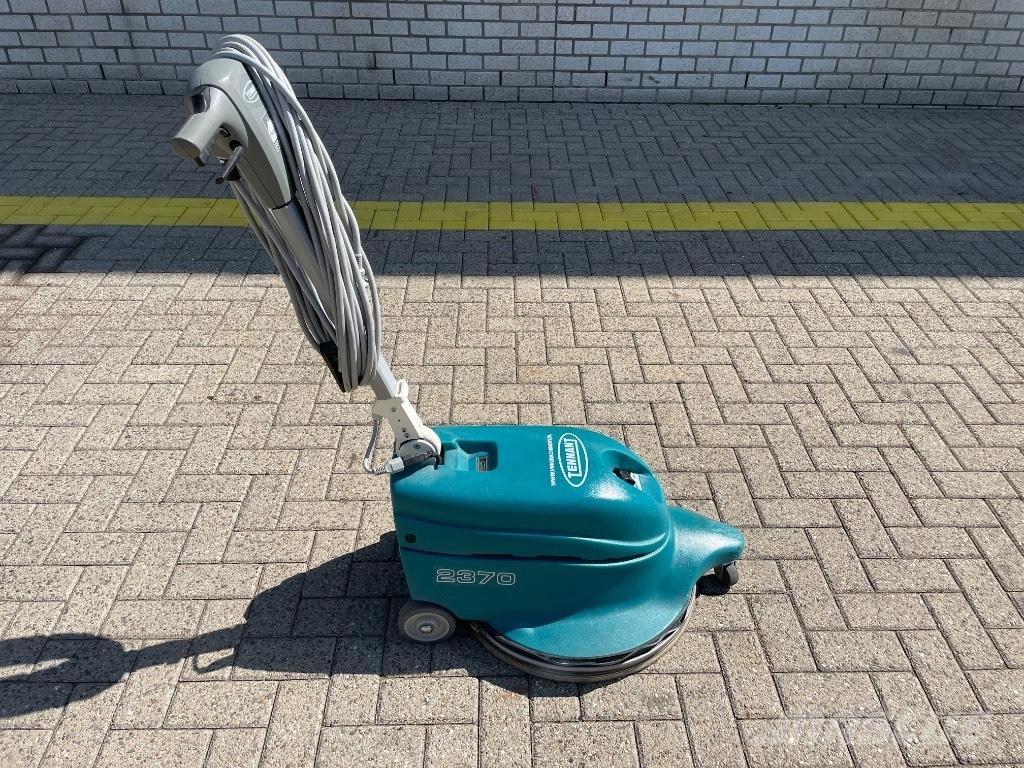 Tennant 2370 Zametacie stroje