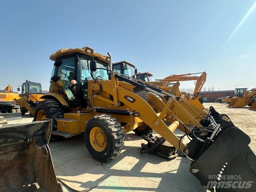CAT 420 F Pásové rýpadlá