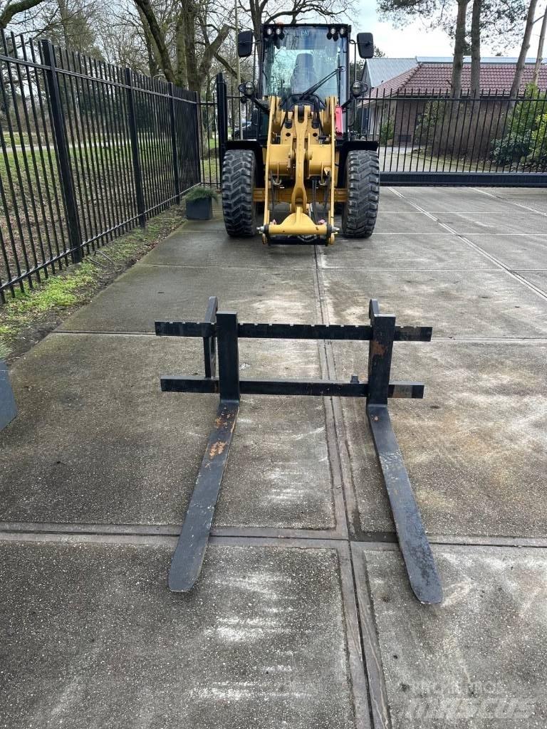 CAT 908 forks Vidlica